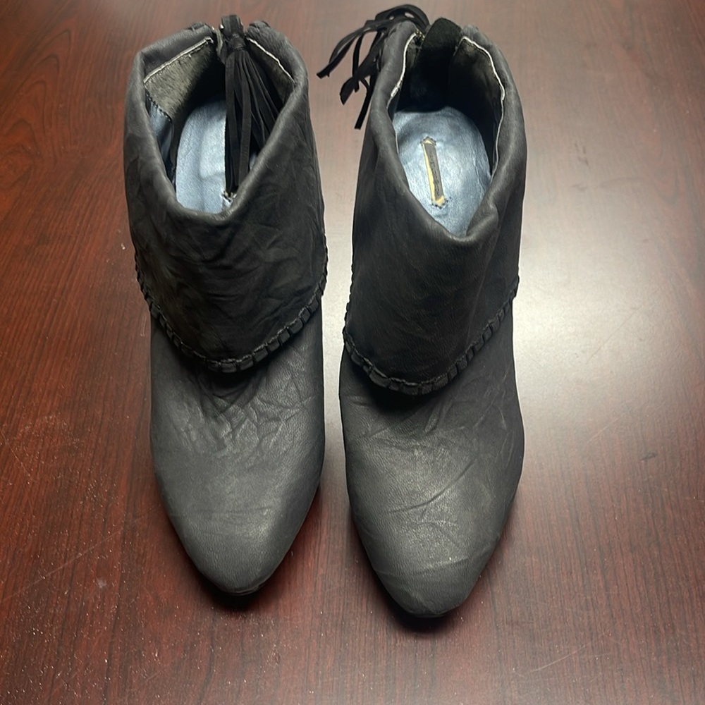 3#164, Size 9.5, NWT Max Studio 4.5" Heel Leather Bootie Shoes